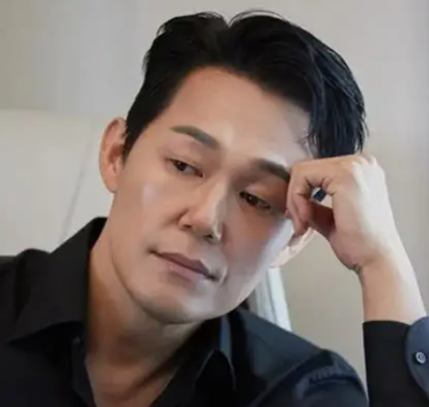 배우 박성웅
